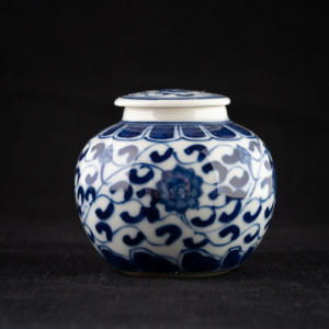 Qinghua round jar