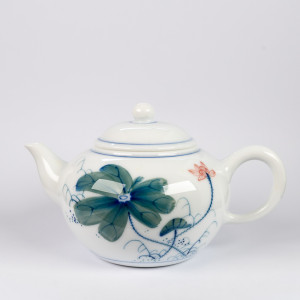 Fen Cai lotus teapot
