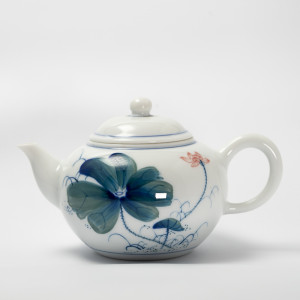 Qinghua duocai lotus teapot