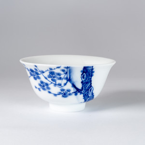 Qinghua prunus tea cup