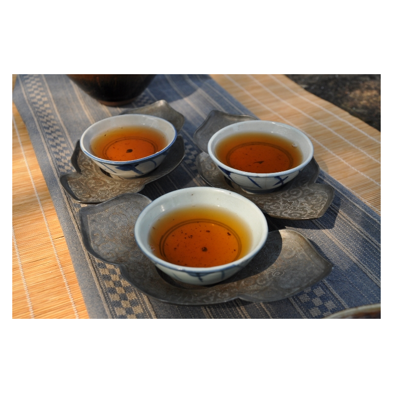 1990 old arbor loose puerh from Yiwu Mountain