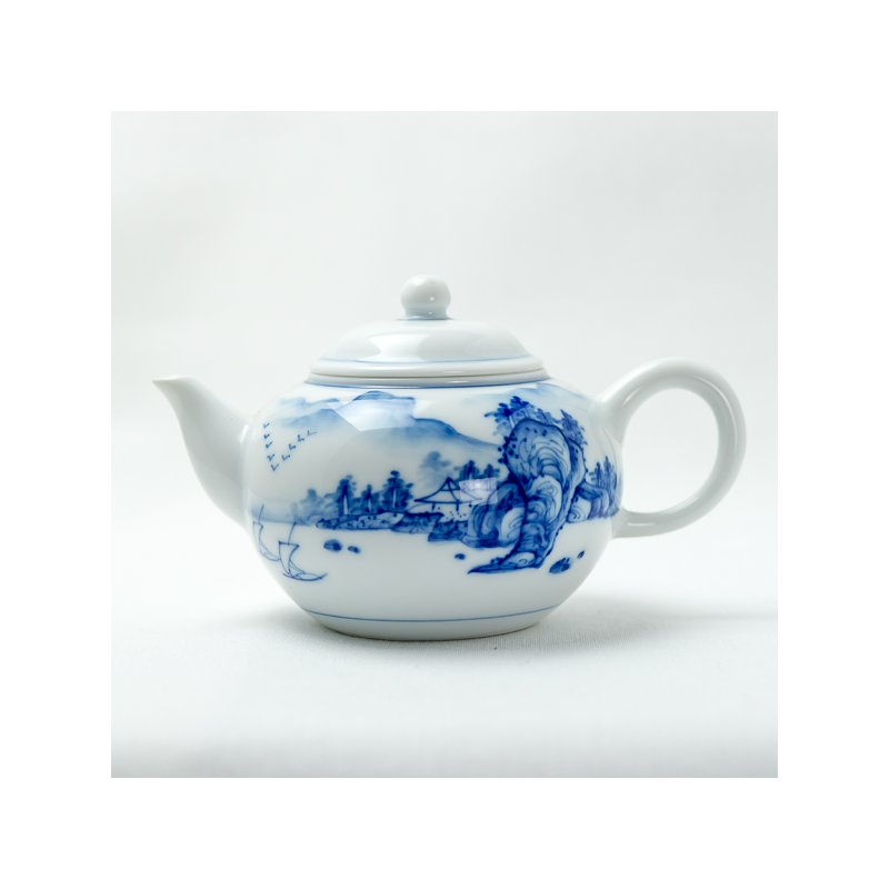 Théière en porcelaine qinghua au motif de paysage