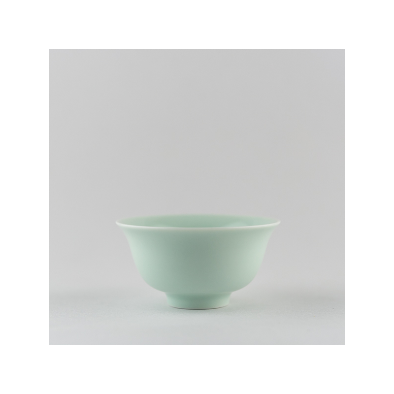 Light celadon classic cup