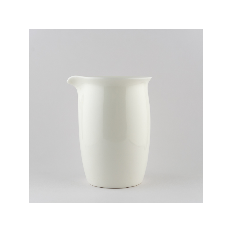 Petit pichet en porcelaine blanche ivoire