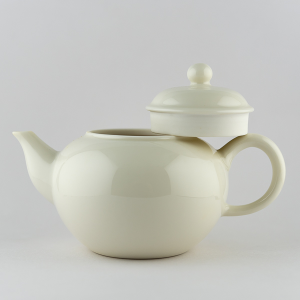 Théière en porcelaine blanche ivoire